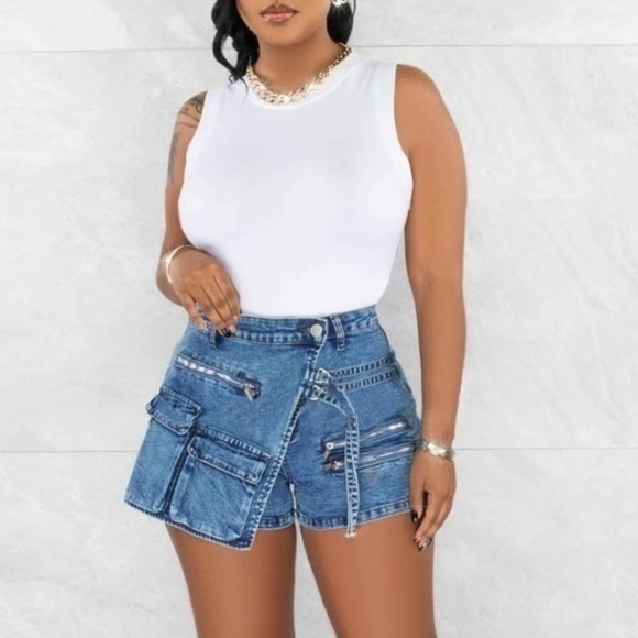 Denim Cargo Skort - Picture 2 of 5